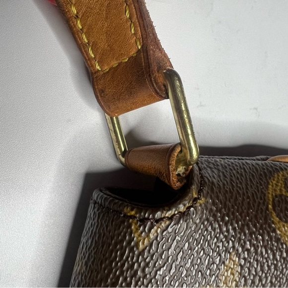 LOUIS VUITTON MONOGRAM MUSETTE TANGO SHORT SHOULDER BAG - Picture 10 of 10